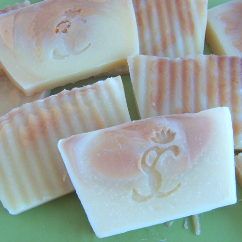 Guest Tutorial: Marbled Beer Soap - Soap Queen