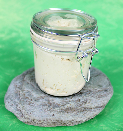 This recipe for Whipped Coffee Body Butter contains tamanu oil for its amazing skin loving properties. It has a luxurious texture and smells like coffee!